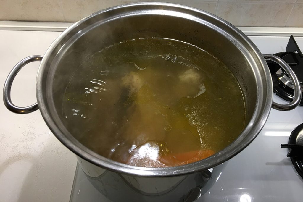 Lesso e bollito web pentola brodo